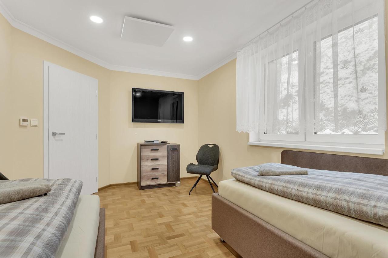 Apartmany Na Vyhledech Loučná pod Klínovcem Екстериор снимка