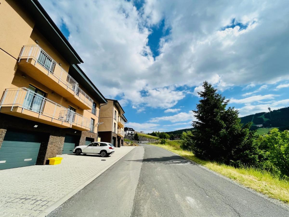 Apartmany Na Vyhledech Loučná pod Klínovcem Екстериор снимка